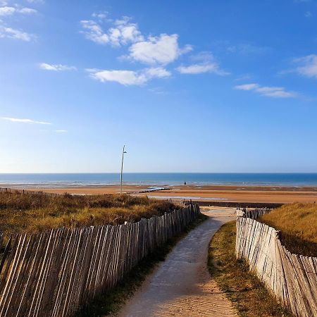 Residence Front De Mer Cabourg - Acces Direct Plage Buitenkant foto